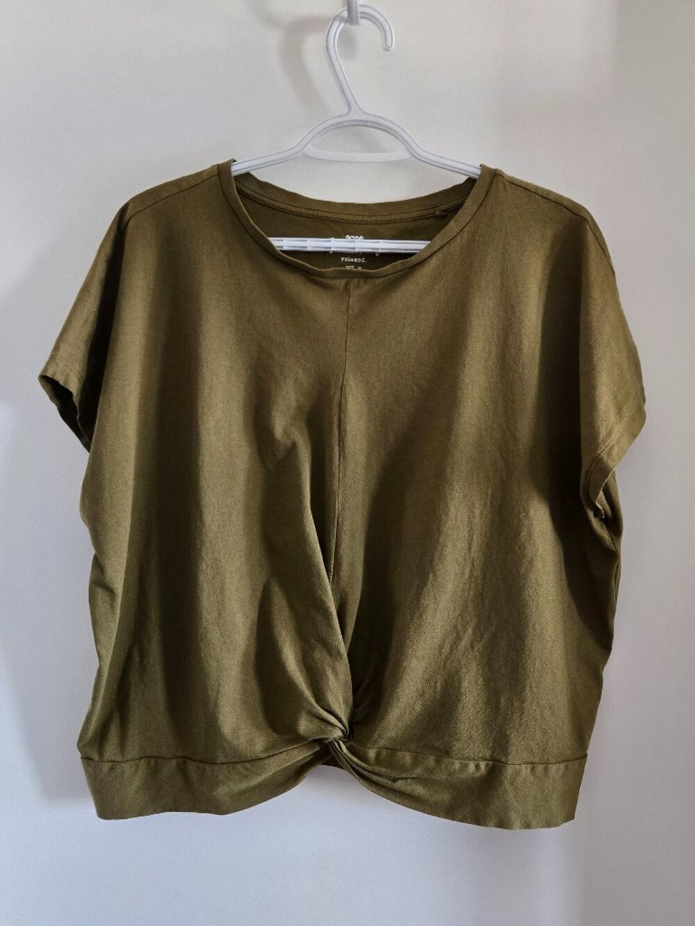 River Island Studios Olive Green Twist Front Crop Tee – Size 16 (US 12)